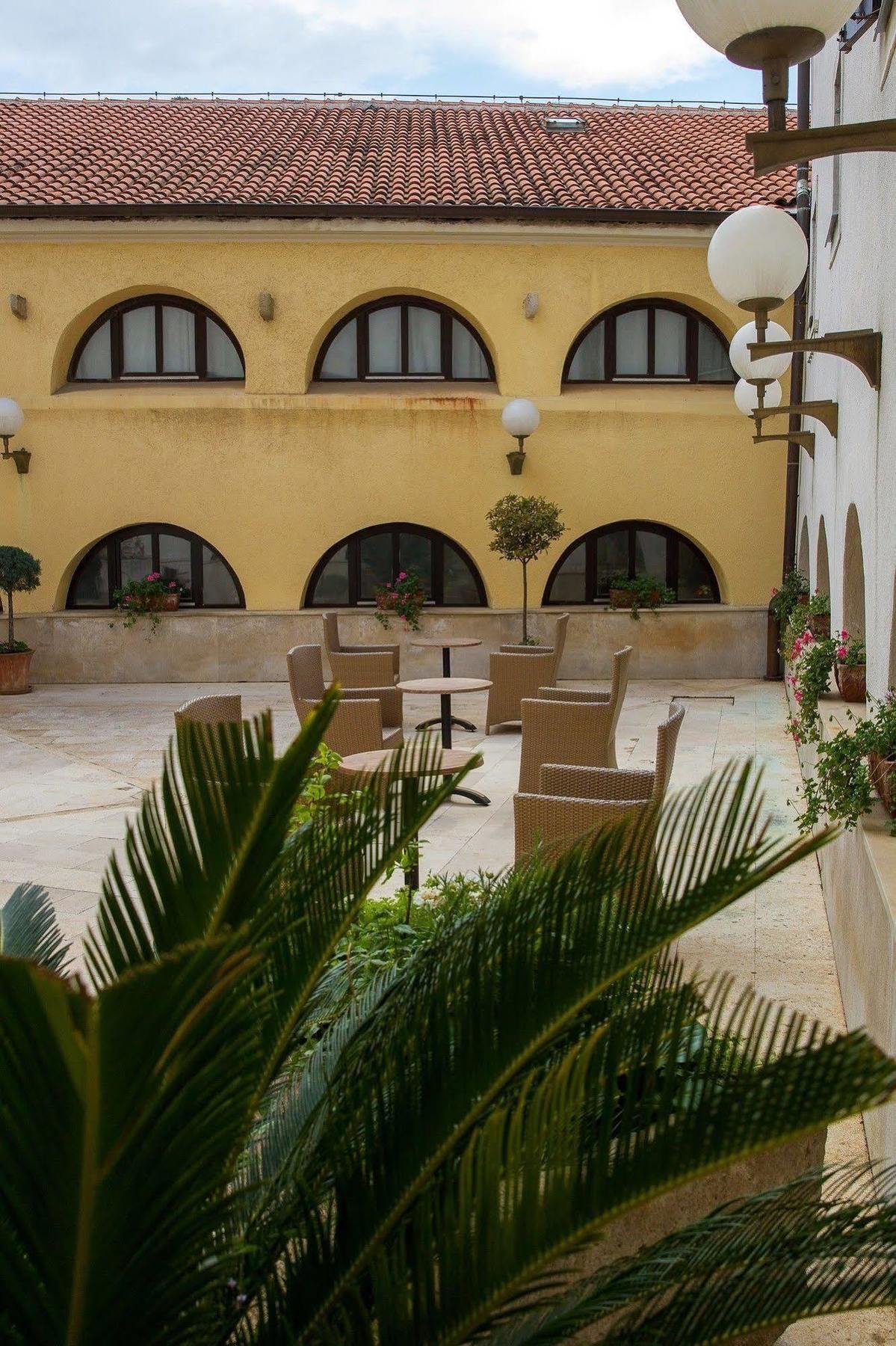 Kastel Hotel