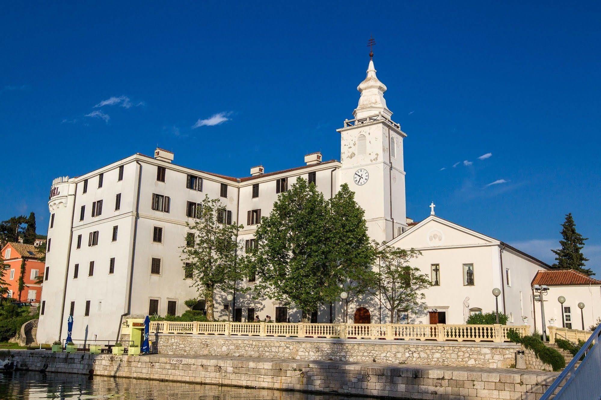 Kastel Hotel